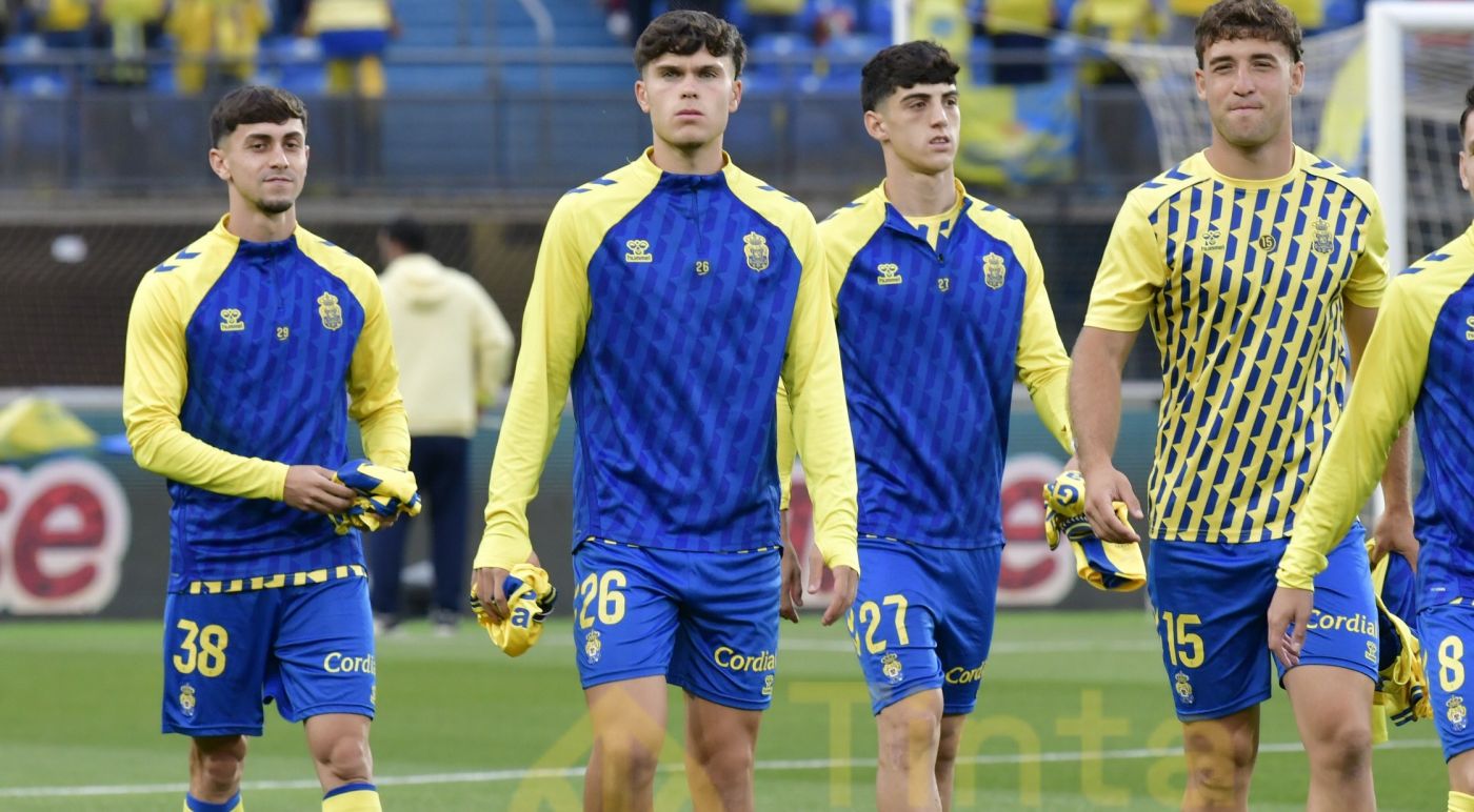 La nueva UD Las Palmas calienta motores