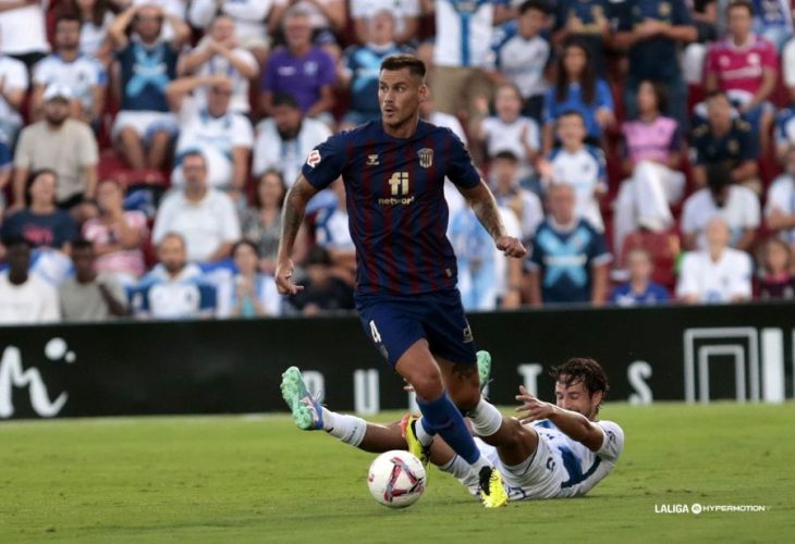 2-1: El nuevo Tenerife comienza con una derrota