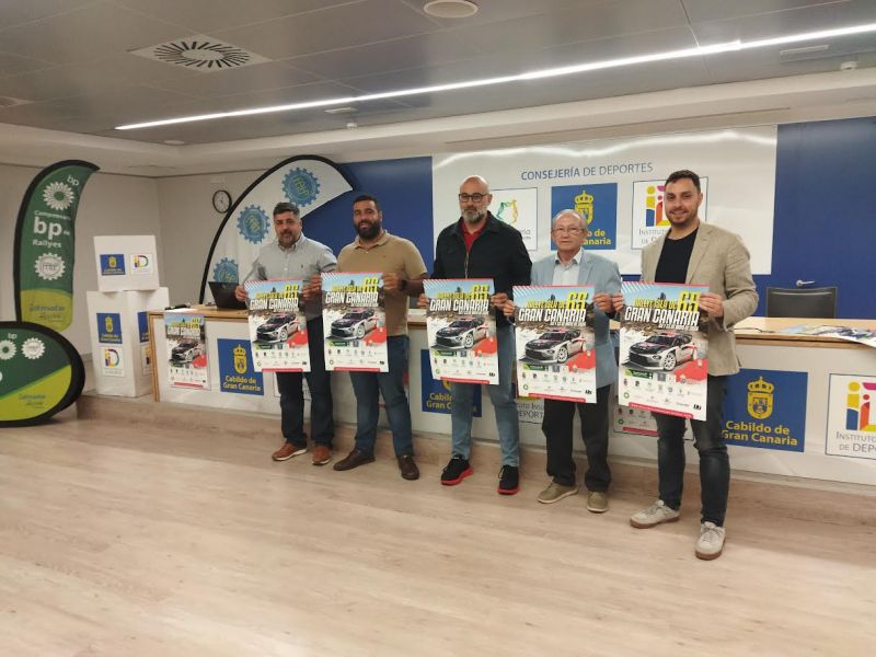 Banderazo a los 77 equipos del rallye decano de Gran Canaria