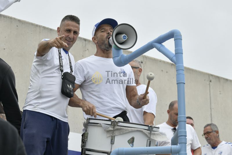 Hombre orquesta en el Juan Guedes