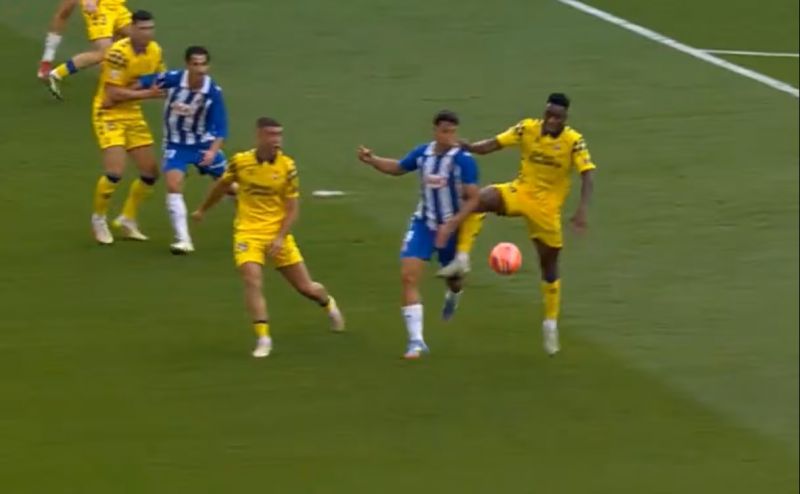 "Esto no es penalti ni fútbol"