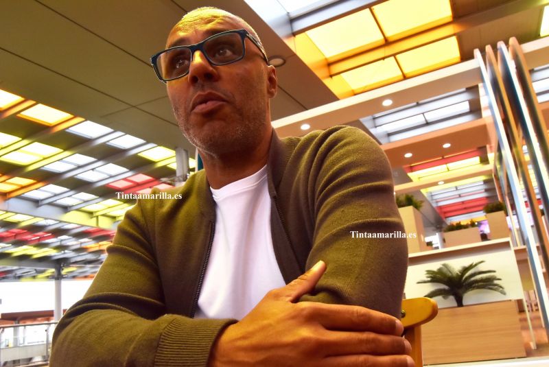 David Deogracia presenta su dimisión como técnico del Orenburg ruso