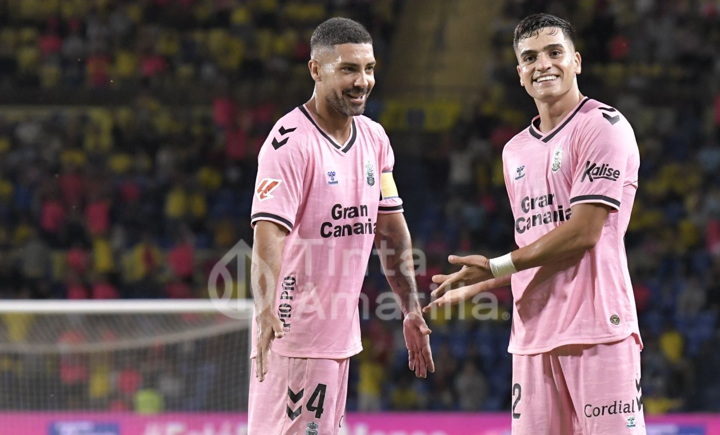 Horkas y Barcia encabezan la lista de 25 del primer tercio de la Liga