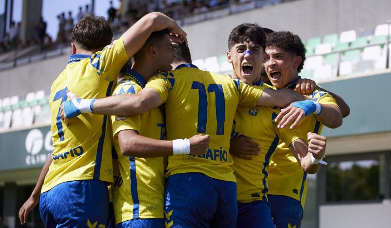 2-2: El juvenil de la UD sueña con la hazaña durante 75 minutos