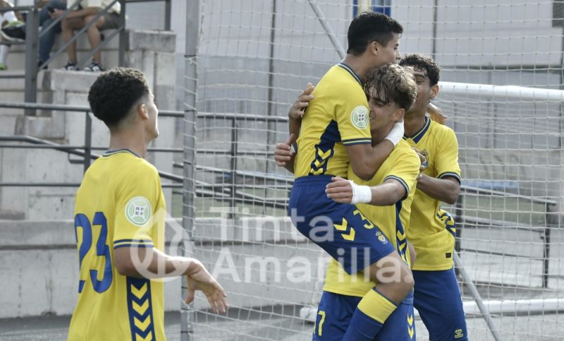 Debut de Tino Déniz con empate y nuevo liderato para el Lanzarote