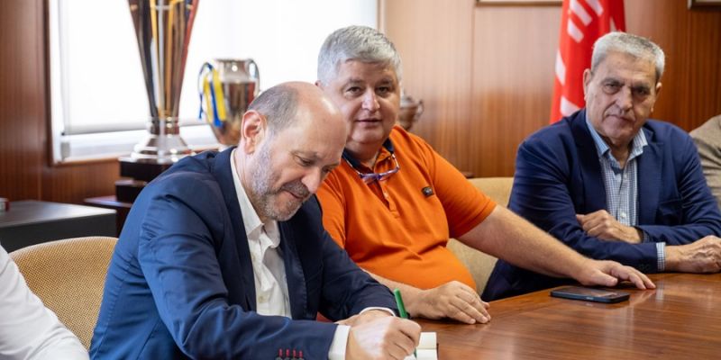 Primera visita del nuevo presidente de la RFEF