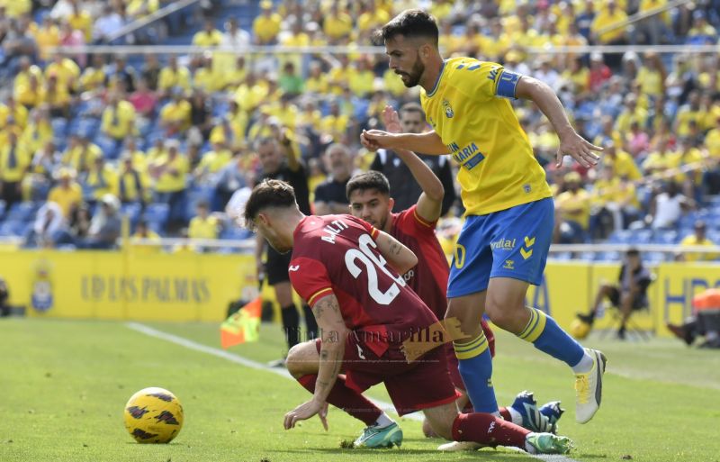 La UD torpedeó 4 veces en la isla al Submarino