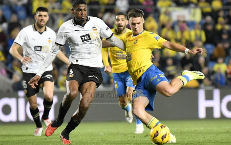 Corberán, los arbitrajes y las 'tropelías' a la UD