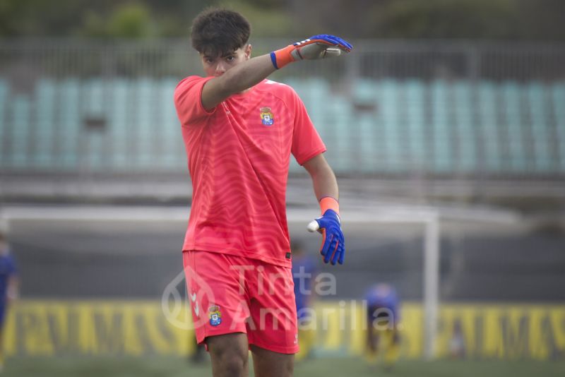 Fotos: Las Palmas B juvenil recibe al 35600 en el Anexo