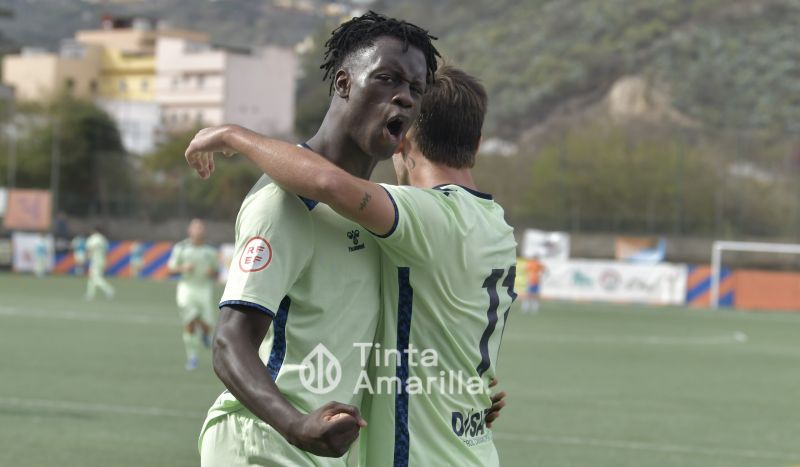 0-2: El filial rompe el gafe y gana en el campo del Buzanada