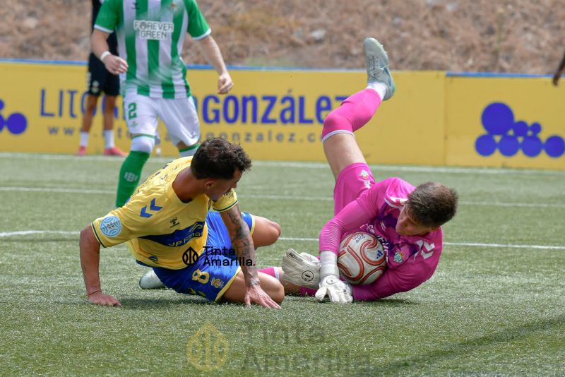 0-1: El ataque de Las Palmas Atlético pincha en hueso ante el Betis B 