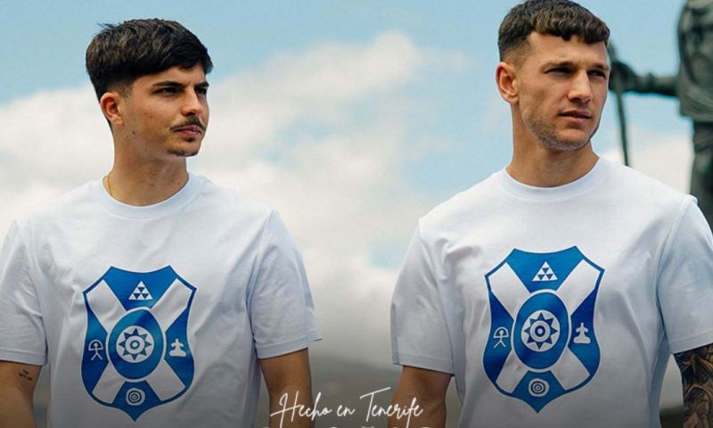 El Tenerife ubica un símbolo andaluz en su camiseta del Día de Canarias
