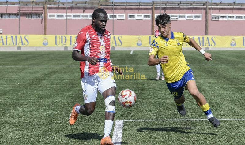 El goleador Judicael Assouman, primer refuerzo de Las Palmas Atlético