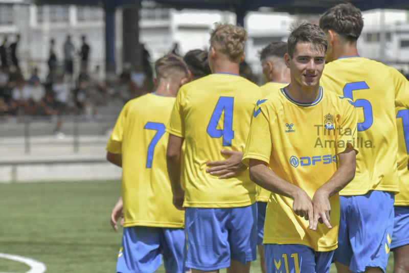 4-1: La UD gana con autoridad al Tenerife el primer derbi juvenil