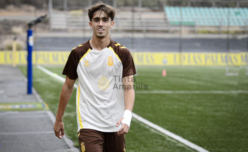 Iker León (4 goles en 2 partidos) ya está en la pelea por el pichichi de Tercera RFEF