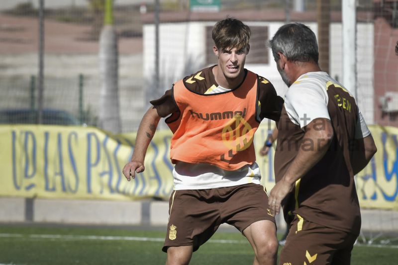 El Atco. Paso confirma el traspaso de Aidan Pérez a la UD