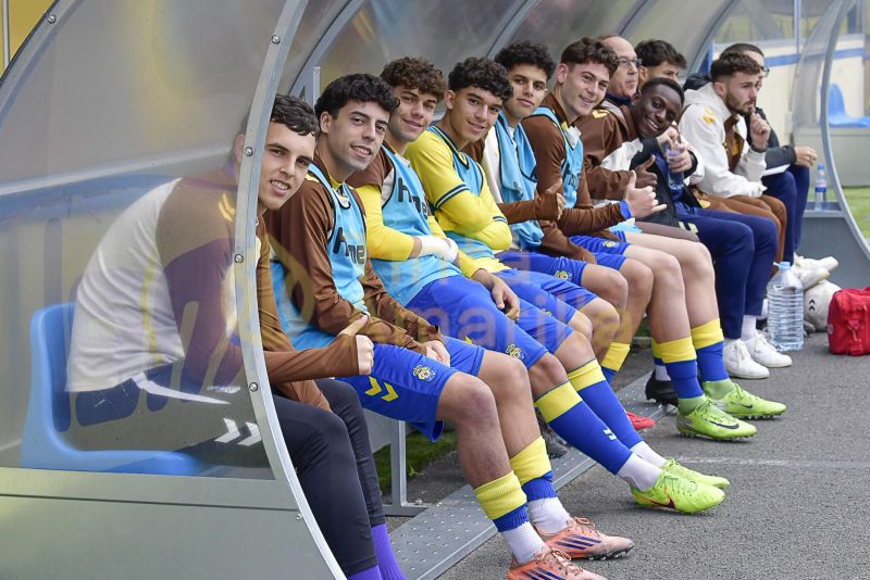 Fotos: El juvenil B de la UD Las Palmas logra su vigésima victoria