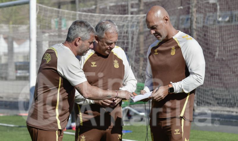 Fotos: Coordinación de los técnicos B y C de filiales antes de un fin de semana intenso