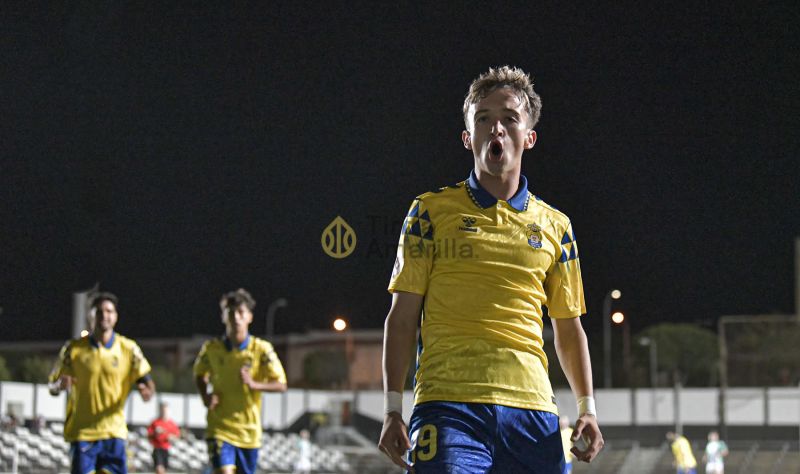 0-2: Las Palmas Atlético inicia la Liga con dos golazos y tres puntazos