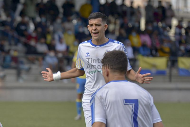 La UD apuesta por el ex blanquiazul Yoni Pérez