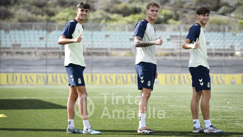 Fotos: Las Palmas C coloca su punto de mira en el filial del Sanfer