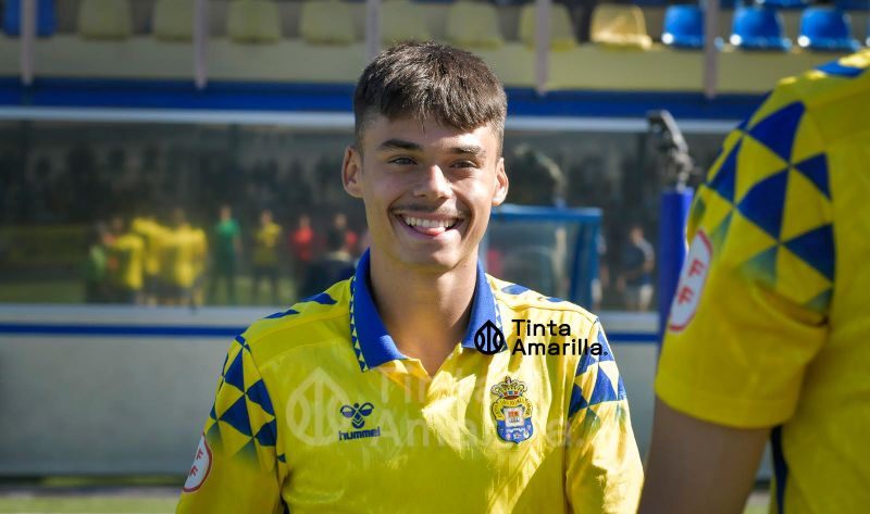 Darío Delgado, el nuevo jugoncito tinerfeño de amarillo