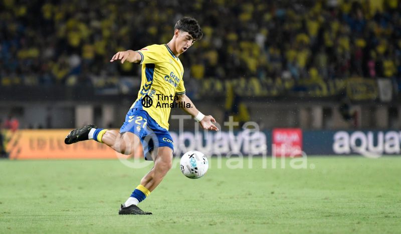 La plantilla de la UD reduce dos años de edad de una temporada a otra