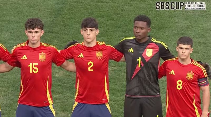 Valentín participa en la victoria de España sobre Australia (3-0)