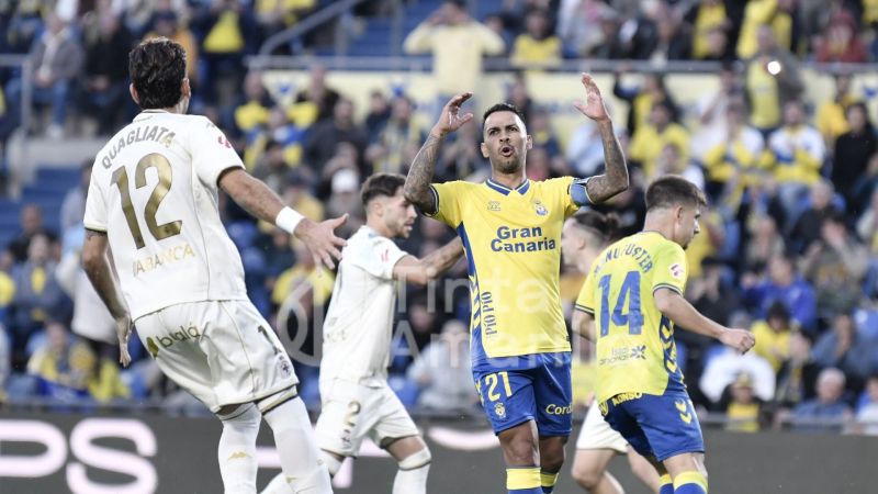 La rara escena de un error de Viera desde los once metros