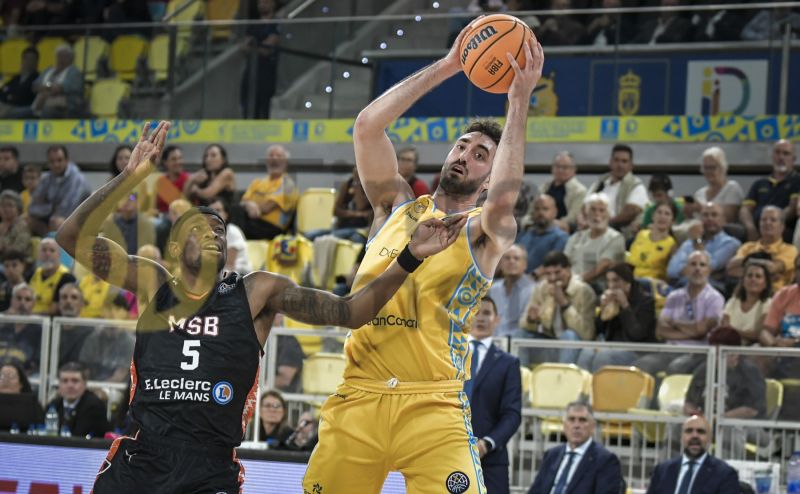 Vila reconoce que, sin salvó, no hubo ganas de celebrar el triunfo en Granada