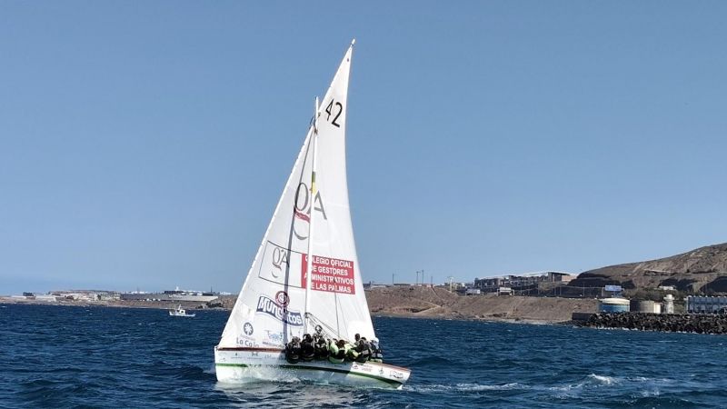 El Portuarios acaba con la imbatibilidad del Villa de Agüimes 