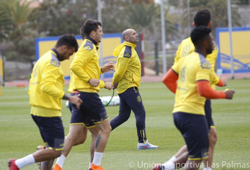Cuanto Cobra Un Jugador De Primera Rfef