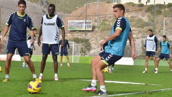 Asdrúbal entra en la ruleta del primer equipo