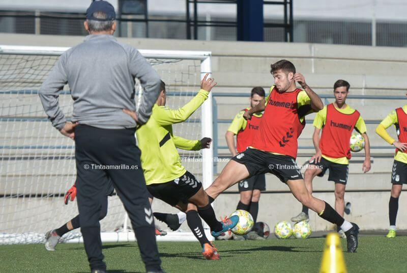 Ismael Athuman se prepara con el filial de Segunda B